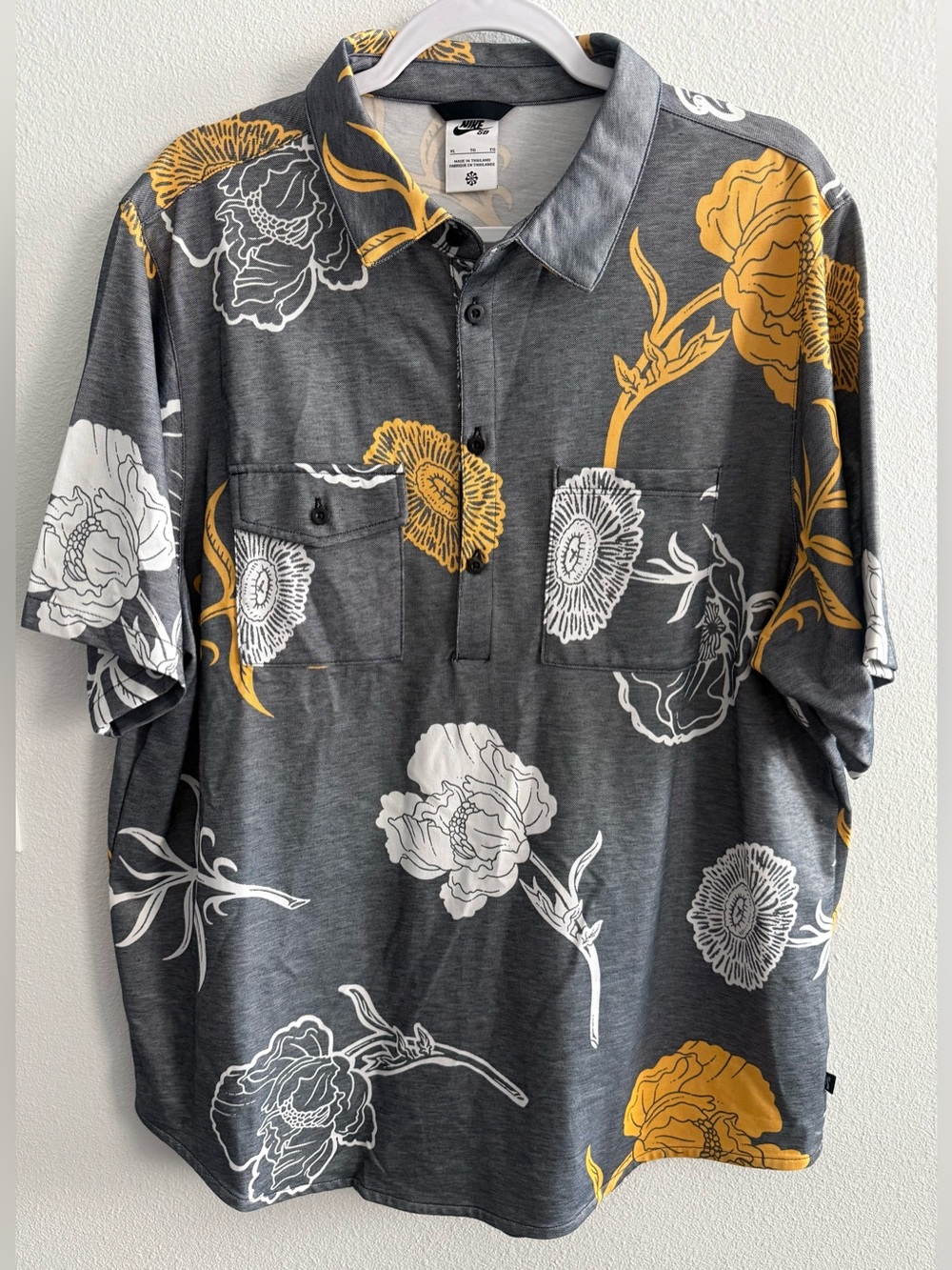 Nike SB Skate Floral print Shirt Button flower casual top men’s size XL